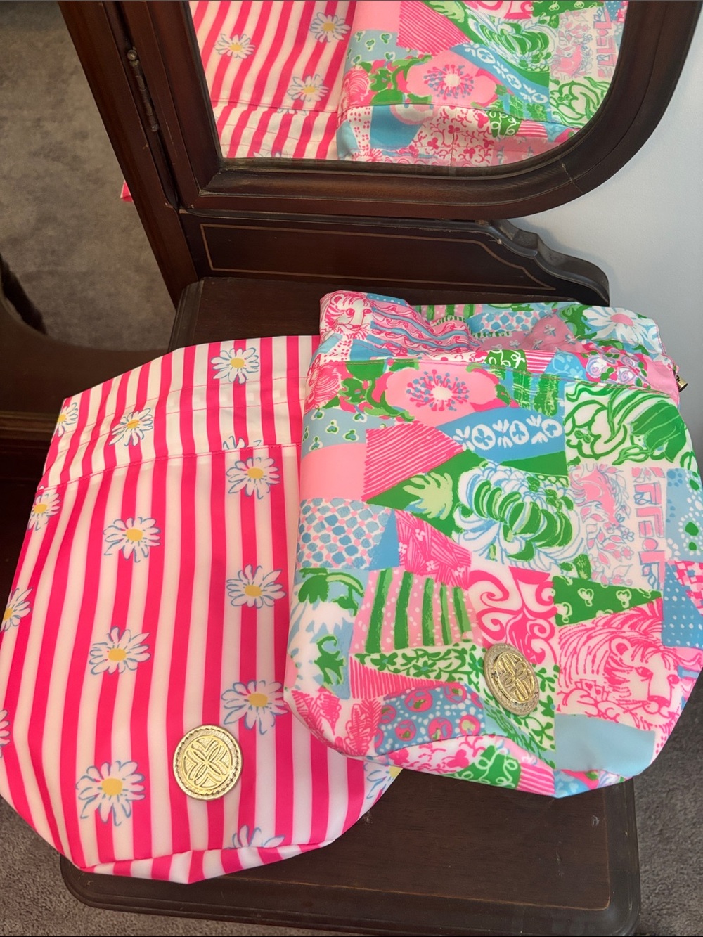 NWT Lilly Pulitzer Wet Dry Pool Pouch Set of 2